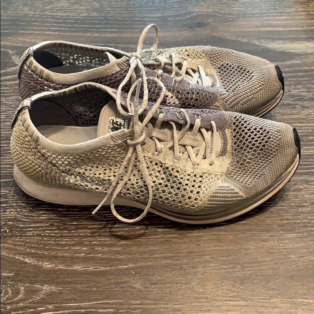 Nike Flyknit Racer - Pure Platinum, 9 US.